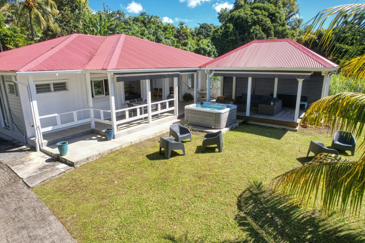 3.Location villa jacuzzi Saint Claude Guadeloupe_vue d'ensemble
